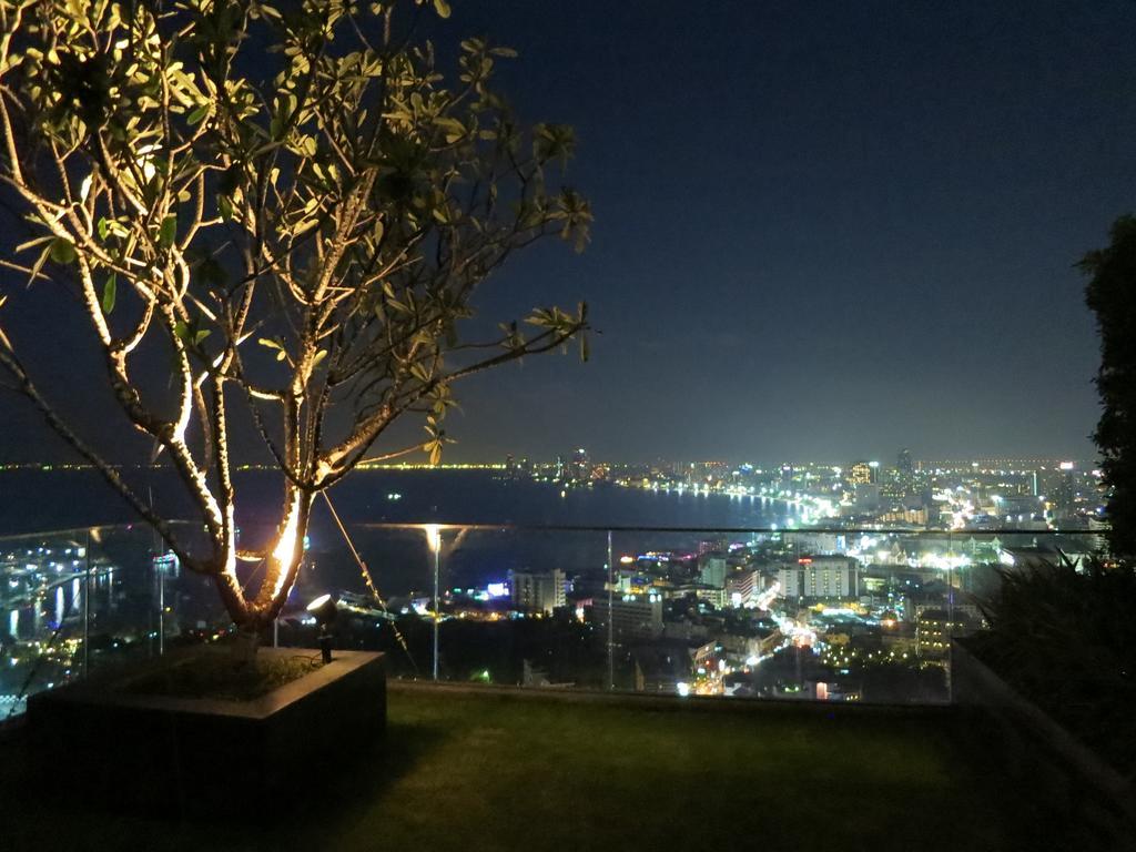 Jp'S Unixx Residence Club Pattaya Exterior photo